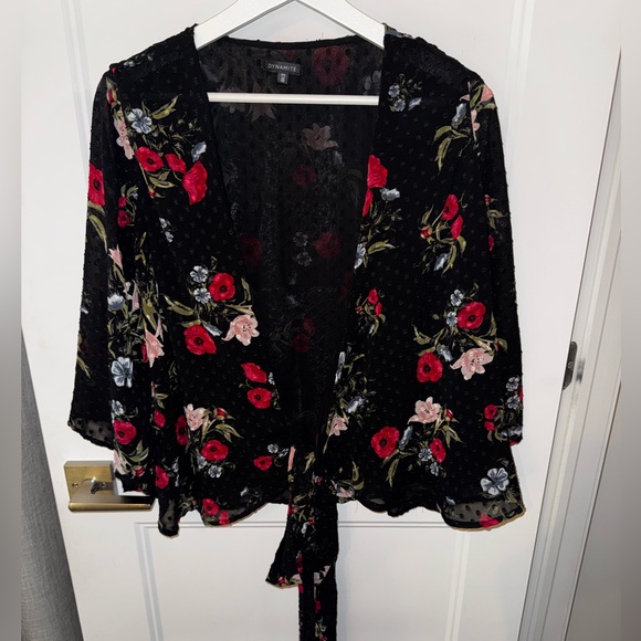 Dynamite Black Floral Kimono Wrap Blouse with Red Accents - Picture 5 of 6